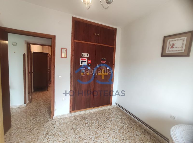 Foto 264da140-4d94-4f24-9c0a-aec7d7fcd54a. Casa amb aparcament a Camarenilla