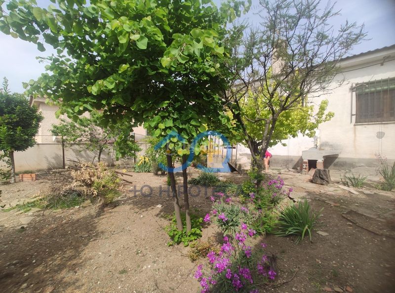 Foto 3c43fa6a-2440-4c8a-b2cb-908f72bbb892. Casa amb aparcament a Camarenilla