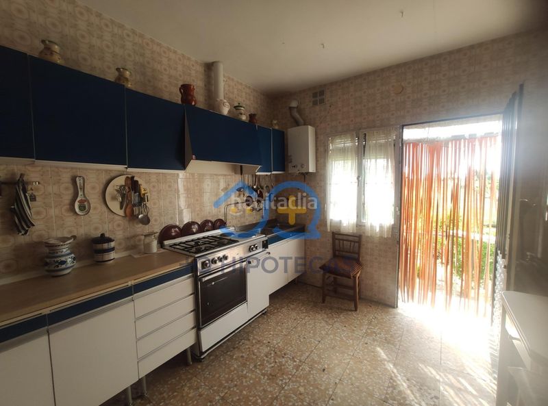 Foto 3ce3ff49-4159-4548-8497-0cd0f72d8af3. Casa amb aparcament a Camarenilla