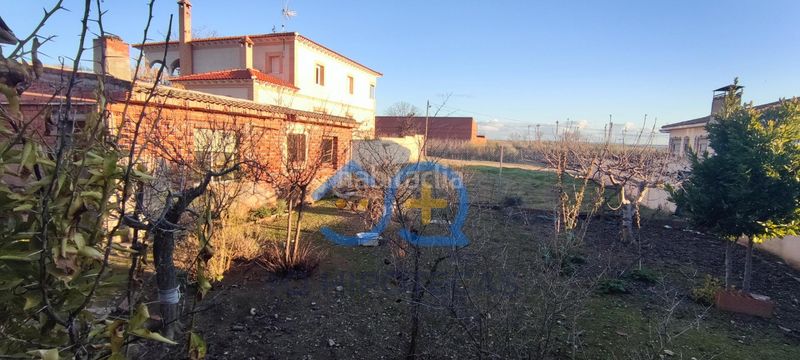 Foto 89b0be22-80e7-4a06-bd7d-f40af2582948. Casa amb aparcament a Camarenilla