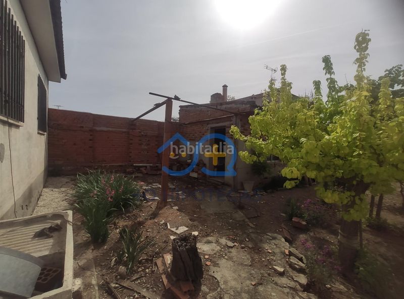 Foto ac156dab-d9da-4751-bba1-8f12a85680b6. Casa amb aparcament a Camarenilla