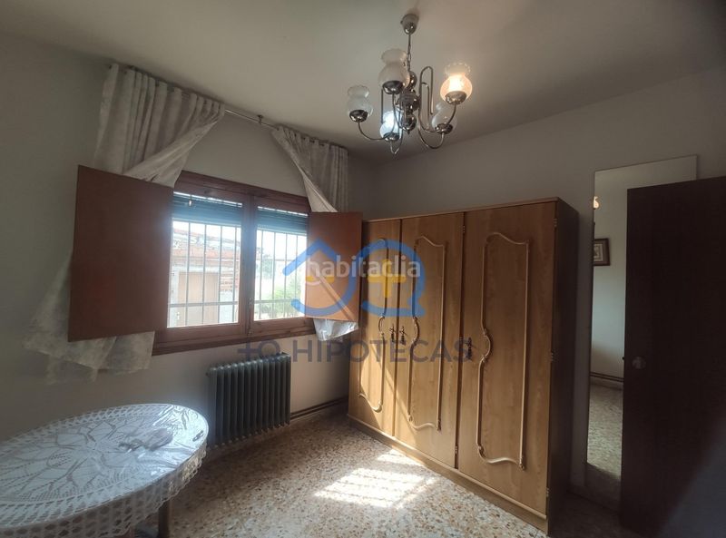 Foto acb1d772-39a4-4e3e-bc11-8a27fee11f79. Casa amb aparcament a Camarenilla