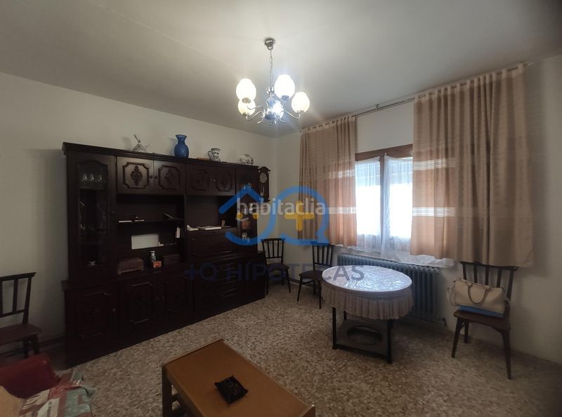 Foto d62f925f-b536-4689-b425-09b9c3d6c0fd. Casa amb aparcament a Camarenilla