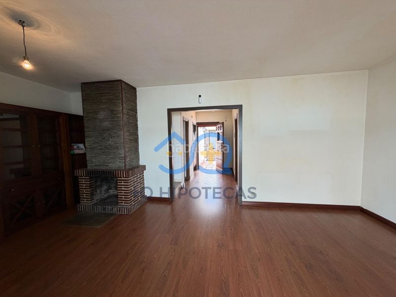 Foto 01944756-d087-4b6d-9592-e68c79ae42d0. Casa adossada amb aparcament a Numancia de la Sagra