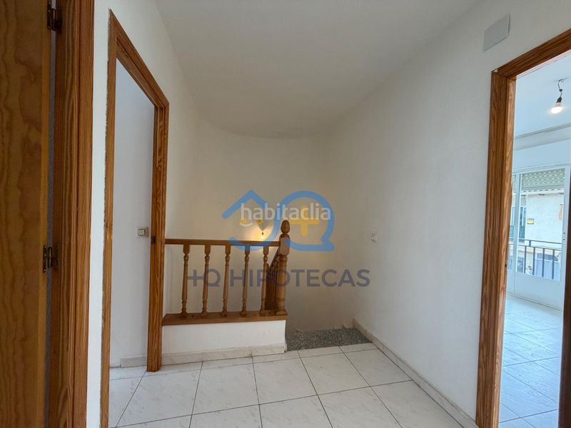 Foto 0fbb04e5-50f9-4312-8cc8-b55ee867b0de. Casa adossada amb aparcament a Numancia de la Sagra