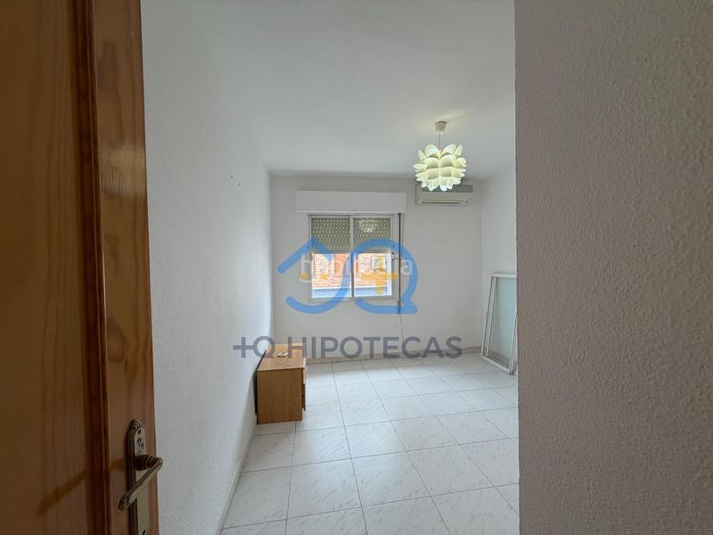 Foto 4f61a11d-1ab5-4a3a-a2b0-71078161bad8. Casa adossada amb aparcament a Numancia de la Sagra