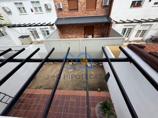 Casa adossada a Numancia de la Sagra. Mas que hipotecas vende en exclusiva bonito chalet adosado en el