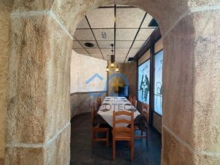 Miete Geschäftsraum in Yuncos. Mas que hipotecas traspasa restaurante bar en el centro de yunco