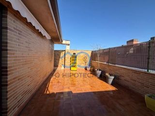 Àtic a Yuncos. Mas que hipotecas vende en exclusiva aticoduplex con terraza  en