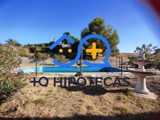 Casa a Palomeque. Gran casa independiente con parcela de 2300 m2!!!!!