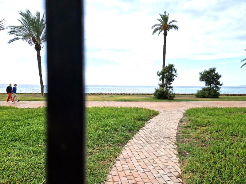 Foto bc2c9da4-4d50-4ea0-bfc0-e1b5764d6bed. Location appartement dans urbanizacion fragata . playa 54d dans Salobreña