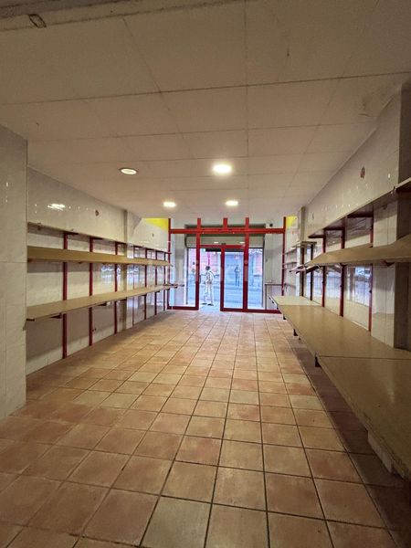 Foto 58c4e0f6-768e-40a2-8d19-59634d652422. Local comercial a Centre Històric Lleida