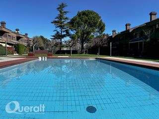 Rent Semi detached house in Ciutat Jardí. Xalet en alquiler ciudad jardín