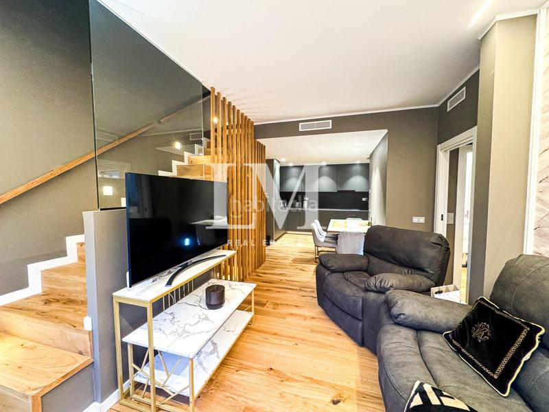 Foto 0978ebc6-f9a3-4a0b-bb5f-c8f8ba381b92. Affitto casa con parcheggio piscina in Finestrelles Esplugues de Llobregat