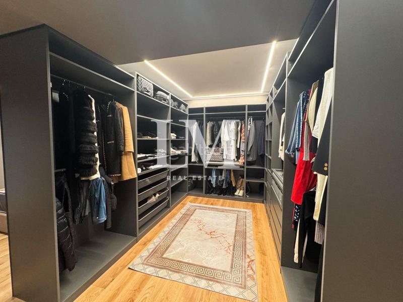 Foto 7839a867-82df-4795-9556-3a6dca428e0b. Affitto casa con parcheggio piscina in Finestrelles Esplugues de Llobregat