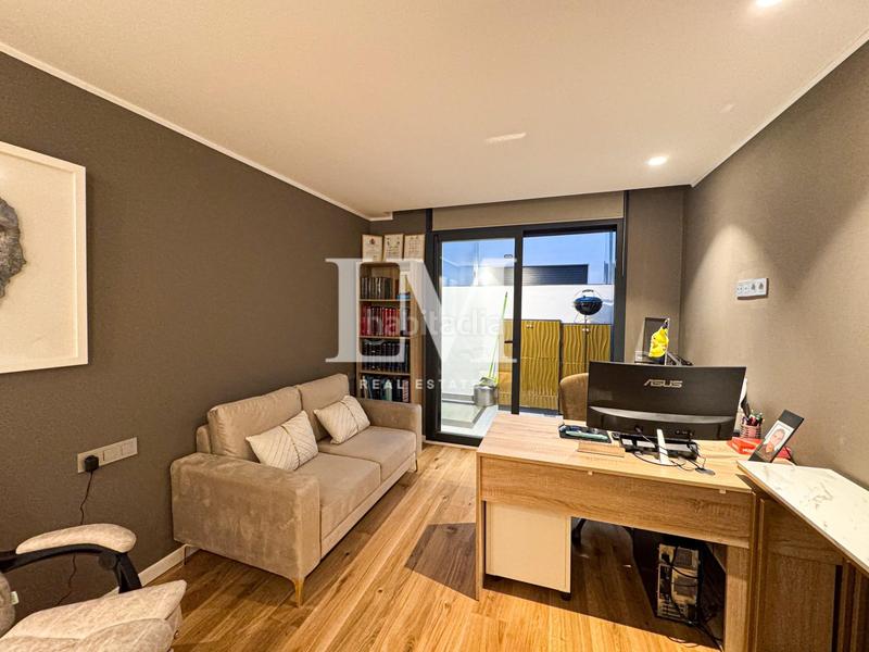 Foto a989cf33-c2e1-4cf3-b545-e7dcfca429ff. Affitto casa con parcheggio piscina in Finestrelles Esplugues de Llobregat