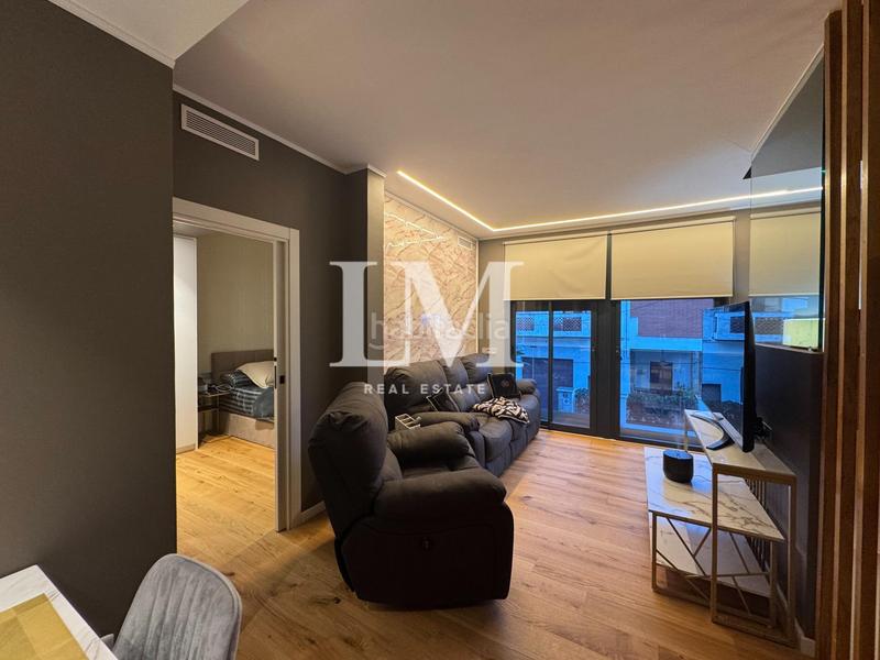 Foto ab6fc560-4c99-4e7b-8d2b-f7609b445e41. Affitto casa con parcheggio piscina in Finestrelles Esplugues de Llobregat