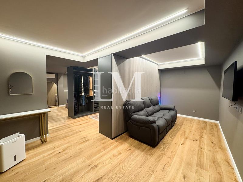 Foto b9d93899-541a-4636-b23a-796bbf290b1a. Affitto casa con parcheggio piscina in Finestrelles Esplugues de Llobregat