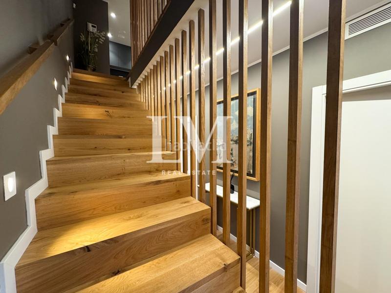 Foto c0acab72-2741-4cbf-9942-c8bd5ce9ff8d. Affitto casa con parcheggio piscina in Finestrelles Esplugues de Llobregat