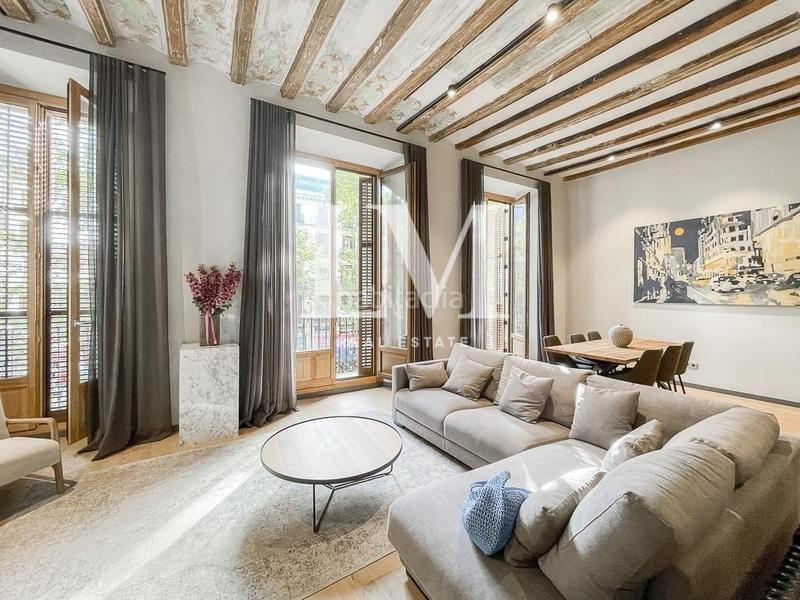 Foto 1551f015-1e90-4ce9-bca5-35a0a761c337. Alquiler apartamento piso temporal rambla en Gòtic Barcelona