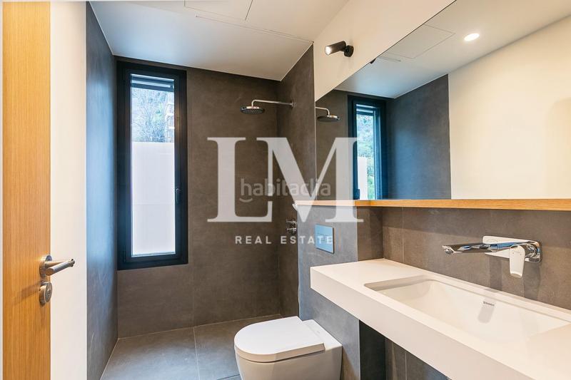 Foto 179a0539-141f-45ab-9d8a-c2feab6b685e. Lloguer casa amb calefacció aparcament piscina a Barcelona