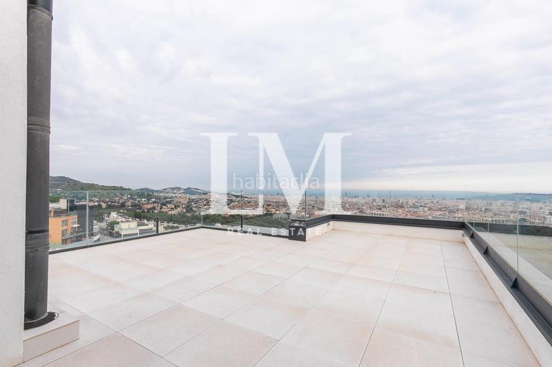 Foto 2b06e624-56eb-4bf4-adf9-7e2a09ee553e. Lloguer casa amb calefacció aparcament piscina a Barcelona