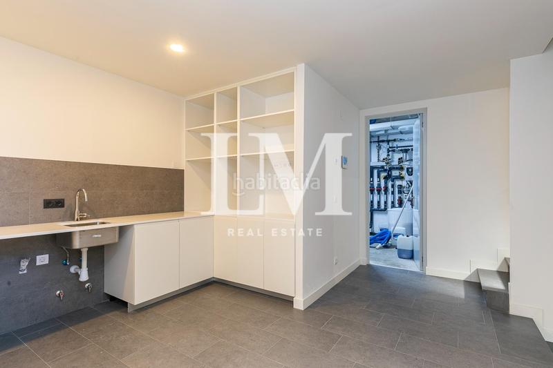 Foto c16db0cc-3d18-4709-a8d7-96395cd690d5. Lloguer casa amb calefacció aparcament piscina a Barcelona