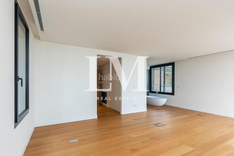 Foto e486159f-72eb-482b-9de0-e5ab77711581. Lloguer casa amb calefacció aparcament piscina a Barcelona