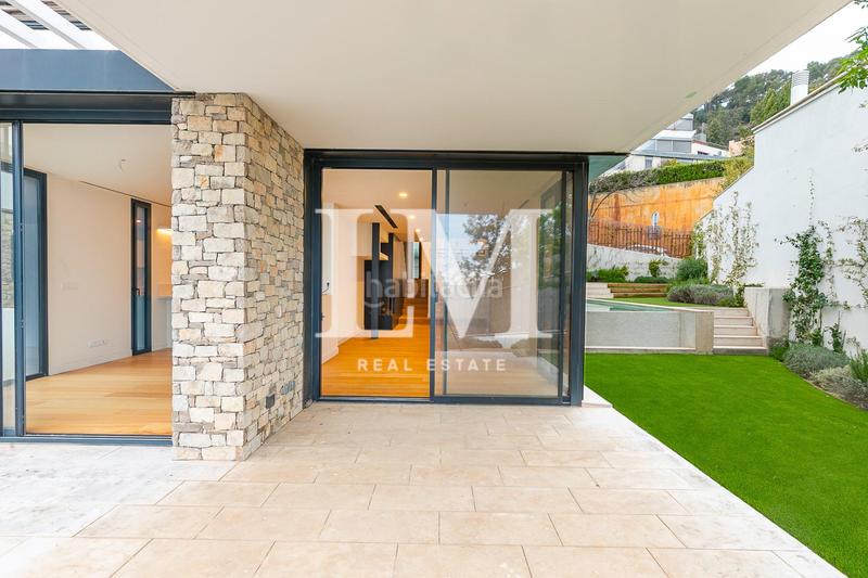 Foto ef84cbcf-7b34-44e5-a52c-060a69ae558d. Lloguer casa amb calefacció aparcament piscina a Barcelona