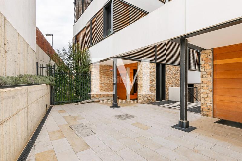 Foto 55b11ce9-16f5-473f-801e-0fd2920c49b2. Location maison avec chauffage parking piscine dans Barcelona