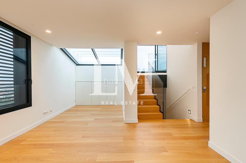 Foto 8e2dcfa7-45b5-41b1-aeca-98a49f57e2f6. Location maison avec chauffage parking piscine dans Barcelona