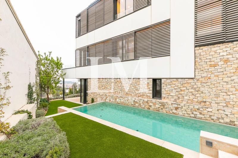 Foto 9a48090e-f6aa-429f-951b-eb324bdd8886. Location maison avec chauffage parking piscine dans Barcelona