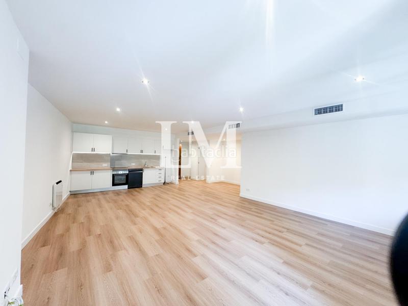 Foto 1bbfb039-9ca9-4d26-8fea-8021b27fcbbc. Apartament amb calefacció aparcament piscina a Sant Gervasi - Bonanova Barcelona