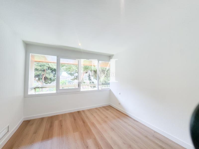 Foto 662d4f25-0b83-4225-bce1-4fb9592708c6. Apartament amb calefacció aparcament piscina a Sant Gervasi - Bonanova Barcelona