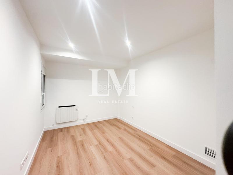 Foto 3e9c8e6a-5da7-42fa-a2b6-707baf64ff32. Piccolo appartamento con riscaldamento parcheggio piscina in Barcelona