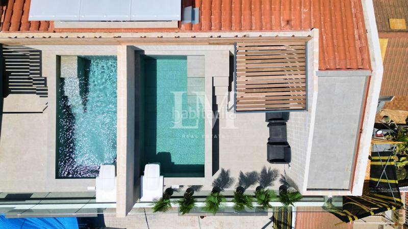 Foto cf90819d-20d6-4e88-8f7b-7eb281f1acf7. Maison avec parking piscine dans Finestrelles Esplugues de Llobregat