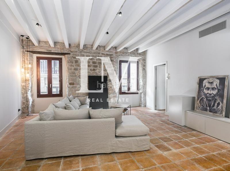 Foto f87dc173-93c9-440c-9a9d-9851b53c1155. Lloguer apartament amb calefacció a Gòtic Barcelona