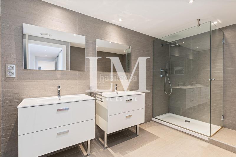 Foto d4a1fc3e-d661-4e6e-90c7-75ba5c4c2326. Lloguer apartament amb calefacció aparcament a Tres Torres Barcelona