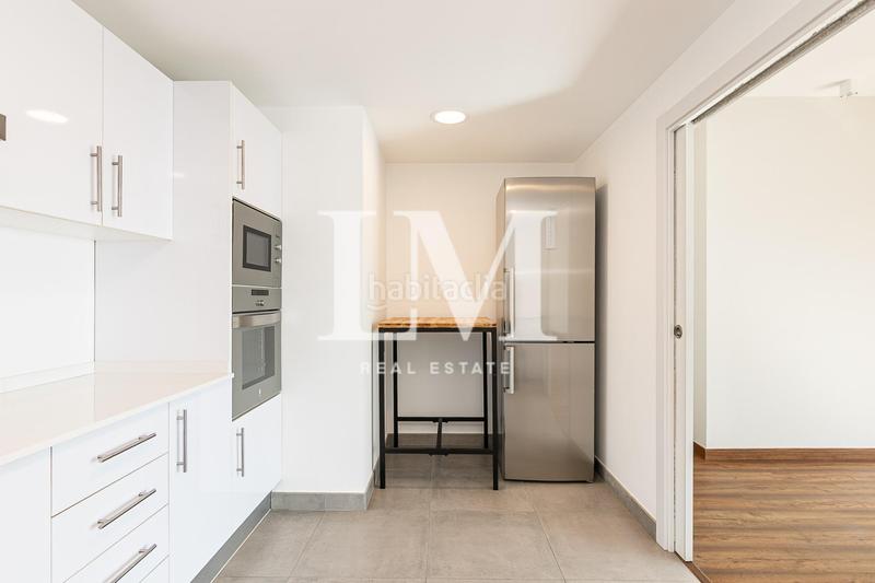 Foto e50a9991-0778-4ce7-81bd-18bb14241016. Lloguer apartament amb calefacció aparcament a Tres Torres Barcelona