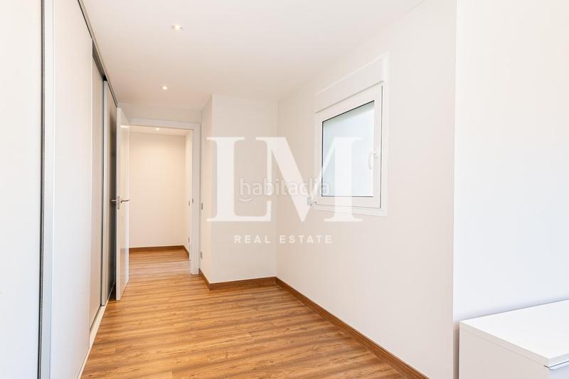 Foto f8672f82-702b-47be-833d-4283233e41e7. Lloguer apartament amb calefacció aparcament a Tres Torres Barcelona