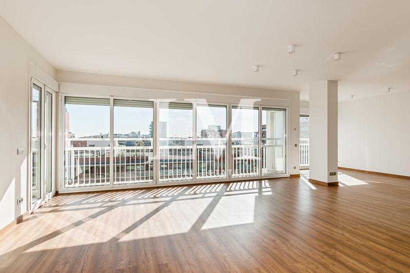 Foto 9cd190bc-e7b2-4fc8-ad57-40f5a5343f62. Alquiler apartamento en Tres Torres Barcelona