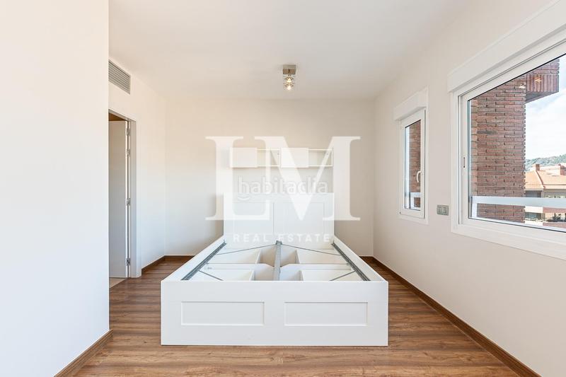 Foto 439e62d7-a59a-44d1-9cf1-b5965d7effdf. Rent apartment with heating parking in Tres Torres Barcelona