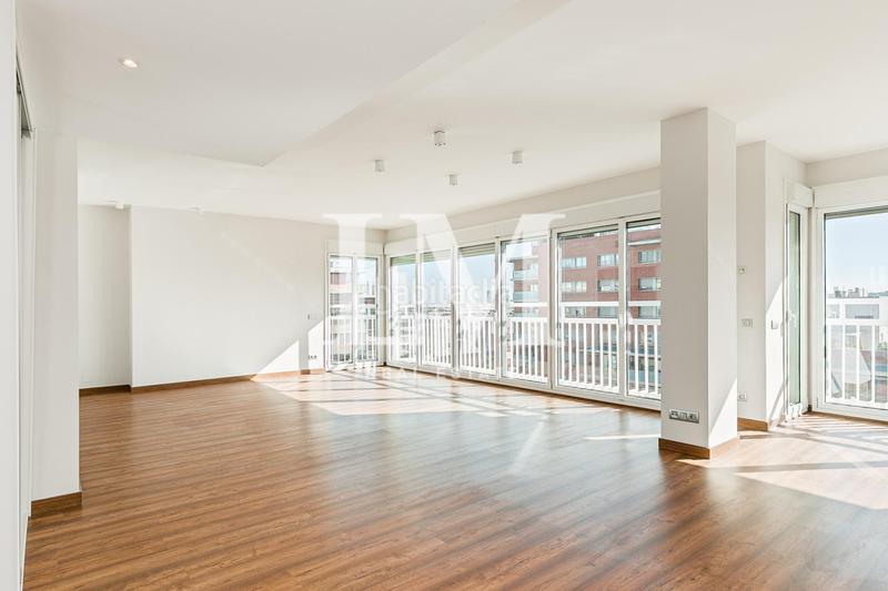 Foto 58f7fec9-2949-4317-9fa5-767064783632. Location appartement avec chauffage parking dans Tres Torres Barcelona