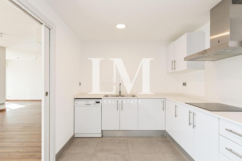 Foto 95386e5c-488b-4692-b423-9d62f55854a1. Location appartement avec chauffage parking dans Tres Torres Barcelona