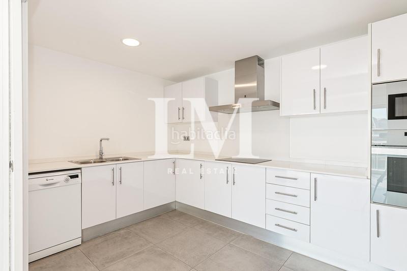 Foto b9196420-a2ca-448a-ab26-3be5df1102ae. Location appartement avec chauffage parking dans Tres Torres Barcelona