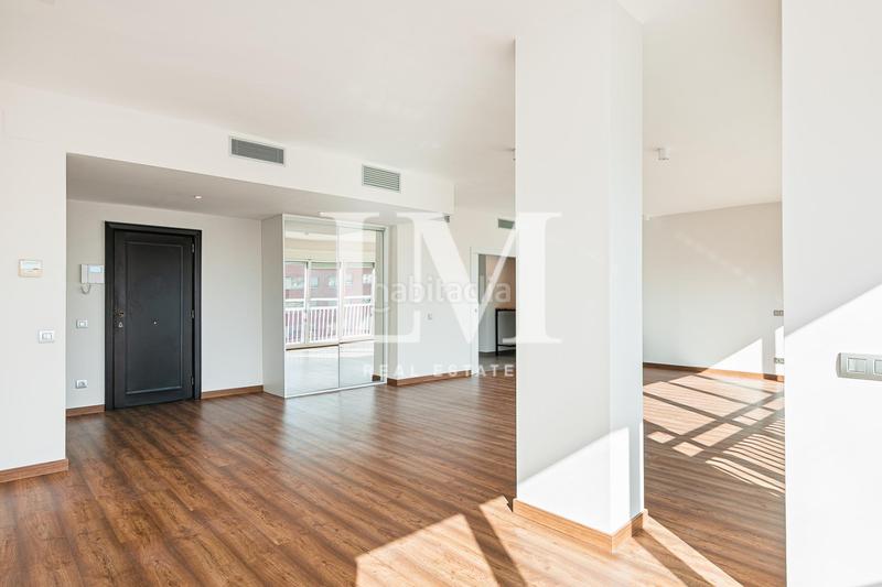 Foto f809b4cf-260c-4c36-afae-e24712bc765e. Location appartement avec chauffage parking dans Tres Torres Barcelona