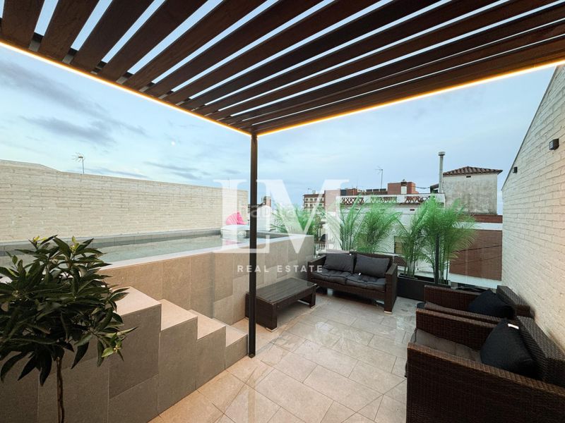 Foto 604d4cef-cd81-4cbb-97cd-def810e1fedf. Casa amb aparcament piscina a Finestrelles Esplugues de Llobregat