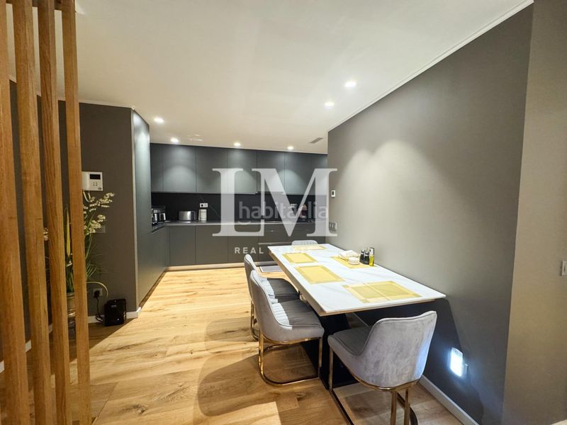 Foto ce9389f4-e608-405a-bb6a-3a3884e5e73d. Casa amb aparcament piscina a Finestrelles Esplugues de Llobregat