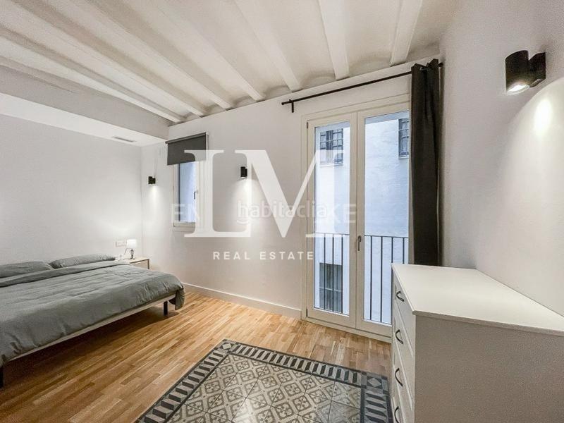 Foto 91a38f19-98ff-4a37-ba0a-b4a7b780884f. Appartement mit heizung in Gòtic Barcelona