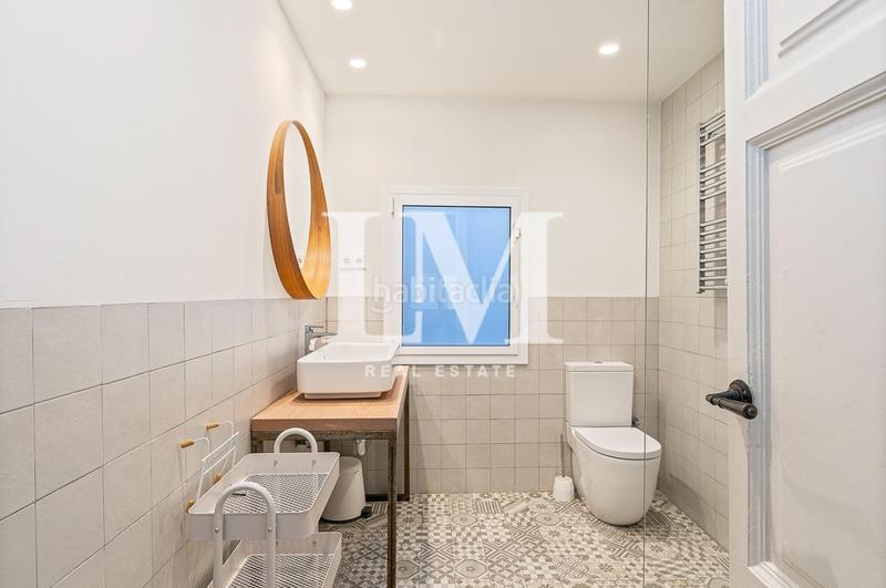 Foto e07b62ad-1942-4a30-9c03-90d65dc92512. Lloguer apartament amb calefacció a Gòtic Barcelona